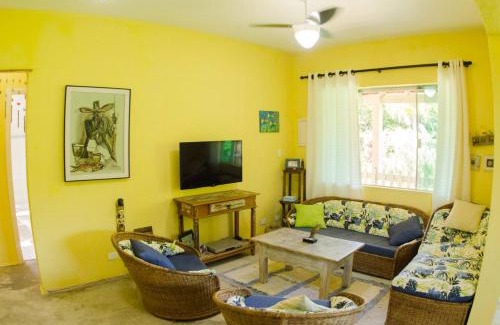 Sao Pedro House | Elegant Casa with Ocean View and Pet-Friendly Amenities