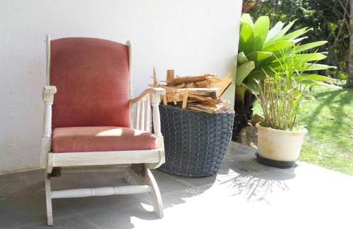 Nova Friburgo House | Idyllic Casa em Friburgo: Pool, Fireplace & Ocean Views
