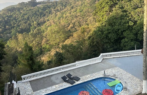 Mairipora Cottage | Experience Sunsets at Casa em Mairiporã with Pool & Spa