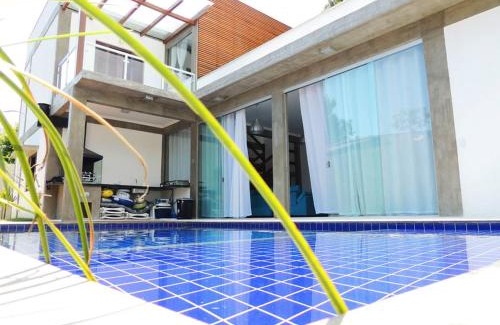 Maresias House | Modern Casa in Maresias: Steps from the Beach & Pool
