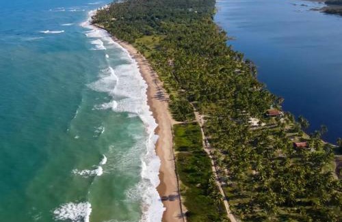 Marau Villa | Family-Friendly Escape at Casa em Península de Maraú