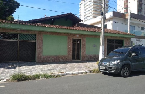 Caicara House | Relaxing Getaway at Casa em Vila Caiçara - Praia Grande