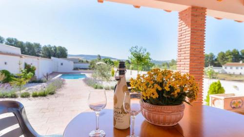 Arenas del Rey Villa | Discover Casa Embalse Bermejales: Family-Friendly Retreat