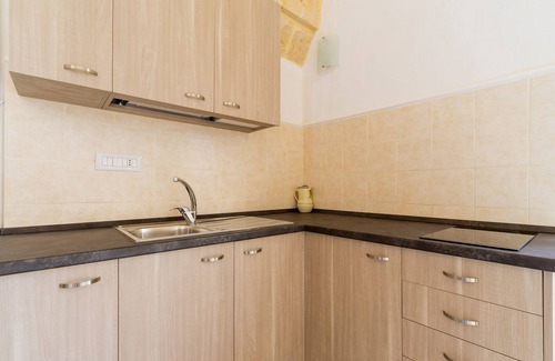 Veglie Apartment | Cozy Getaway at 3116 Casa Emi - Mono B by BarbarHouse