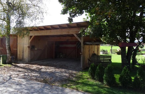 Bad Mitterndorf Apartment | Guest Rated: Casa Emmi with Hot Tub & Family-Friendly Amenities
