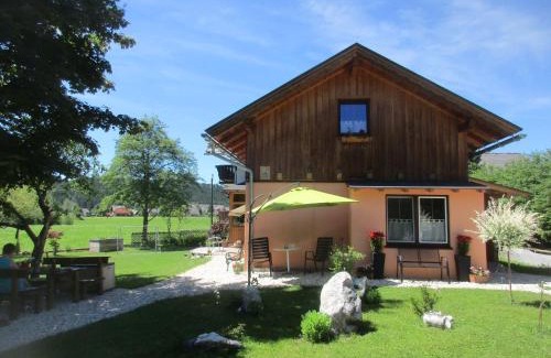 Bad Mitterndorf Apartment | Guest Rated: Casa Emmi with Hot Tub & Family-Friendly Amenities