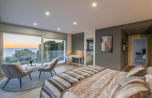 Begur Villa | Discover Casa Emnitan: 4-Star Oceanfront Getaway