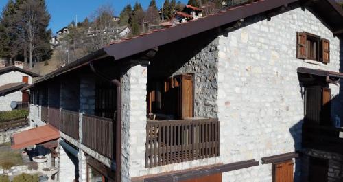 Grone Apartment | Stay at Casa Emy: Pet-Friendly with Oceanfront Views