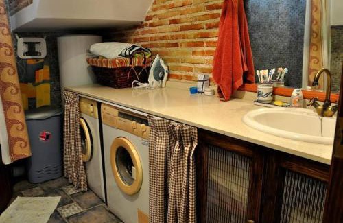 Huerta de Arriba House | Family-Friendly Casa en Blanca Murcia in the Heart of City