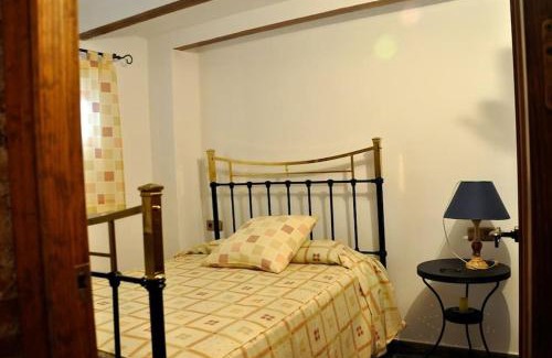 Huerta de Arriba House | Family-Friendly Casa en Blanca Murcia in the Heart of City