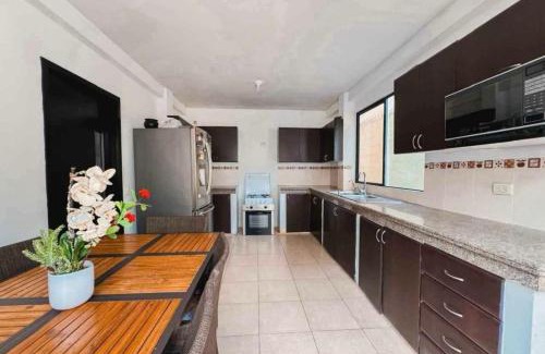 Samborondon House | Casa en Ciudad celeste La Marina