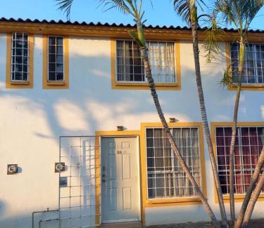 Acapulco House | Casa en condominio 2R alberca compartida