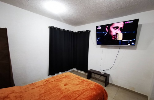 Apodaca House | Relaxing Casa en Dream Lagoon with Pool, Near Airport