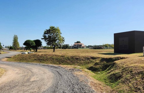 Pilar House | Newly Built Casa en el Campo Cardales with Pool & Spa