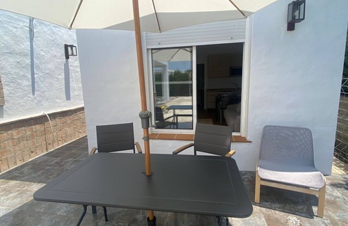 El Palmar Ski Chalet | Family-Friendly Casa en El Palmar, Steps from the Beach