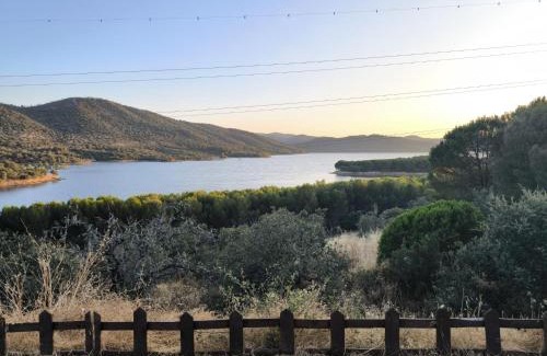 Espiel House | Inviting Casa en el Lago: Pet-Friendly Retreat with Pool
