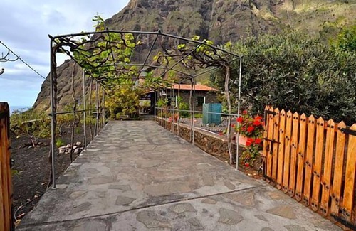 Tigaday Cottage | Oceanfront Casa en Frontera "La Gorona" - Rated 9.6/10!