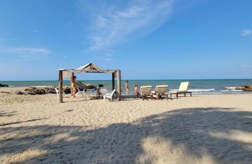 Costa Caribe Villa | Beachfront Casa en la Playa de Coveñas, Colombia