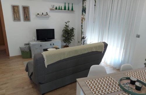 O Porrino Apartment | Stone House: Guest Rated 9.7 with Family-Friendly Comfort