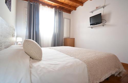 Vilanova House | Oceanfront Casa en Playa de As Sinas - Family Friendly Getaway