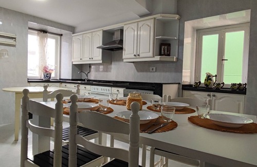 Laxe House | Relaxing Retreat at Casa en Playa de Laxe with Spa & Breakfast