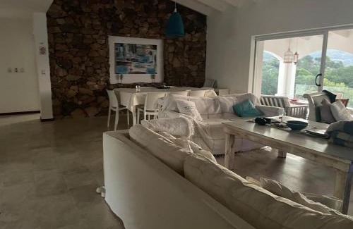 Alta Gracia Villa | Casa en Potrerillo de Larreta Magicas Vistas