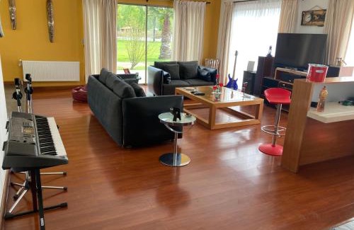Las Cabras Villa | Relax by Lake Rapel at Casa Punta del Sol – 4-Star Escape