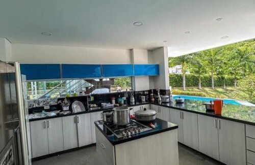 Santa Fe de Antioquia Villa | Relaxing Casa En Santa Fe de Antioquia with Pool & Hot Tub