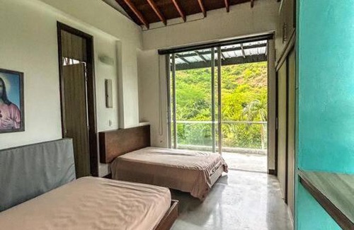 Santa Fe de Antioquia Villa | Relaxing Casa En Santa Fe de Antioquia with Pool & Hot Tub