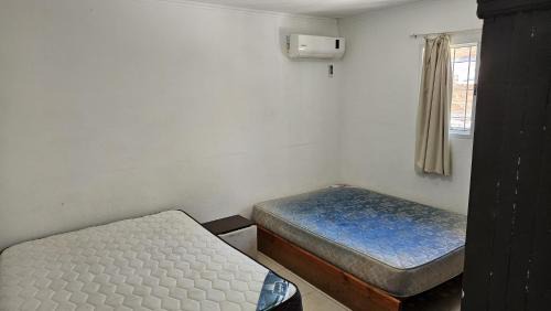 Victoria House | Pet-Friendly Cabaña Casa En Victoria with Pool & River Access