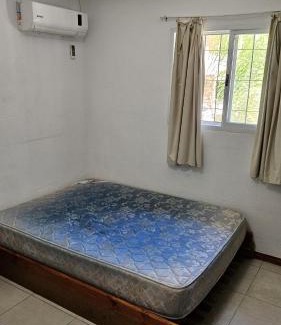 Victoria House | Pet-Friendly Cabaña Casa En Victoria with Pool & River Access