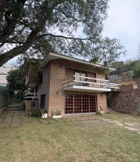 Villa Carlos Paz House | Pet-Friendly Casa en Villa Carlos Paz: Family Fun Awaits