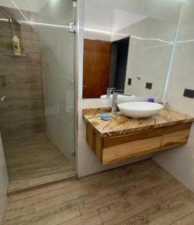Villa Carlos Paz House | Pet-Friendly Casa en Villa Carlos Paz: Family Fun Awaits