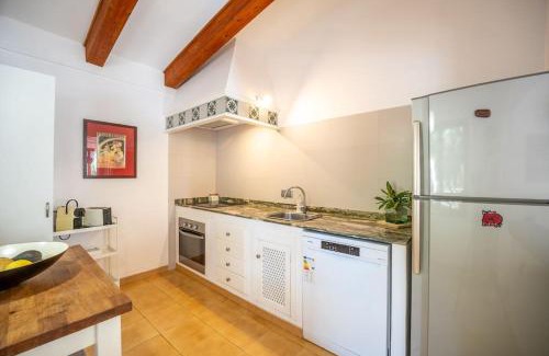 Escorca House | Charming Casa en Cala Tuent: Family-Friendly Retreat