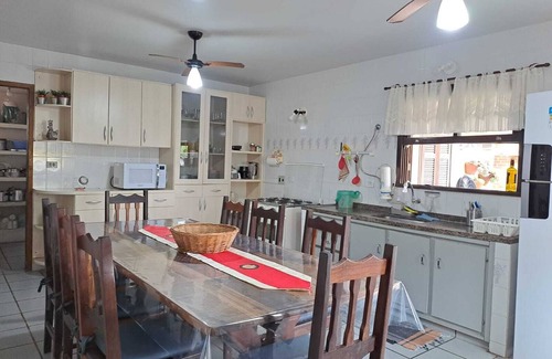 Itapoa House | Casa Enelzi: Pet-Friendly Suites Just Steps from the Beach