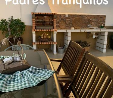 Deltebre House | Casa Enric 2: Oceanfront Retreat with Pool & Breakfast
