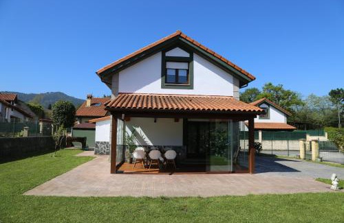 Voto House | Top-Rated Casa Entre Mar y Monte: Family-Friendly Retreat
