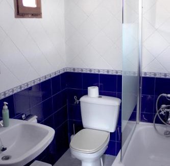 Muda House | Exceptional Family Stay at Casa Entrenidos with Pool Access
