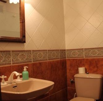 Muda House | Exceptional Family Stay at Casa Entrenidos with Pool Access