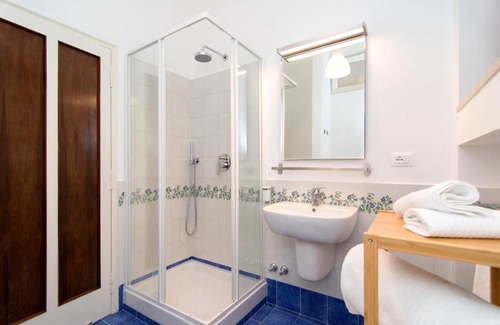 Sorrento City Centre Apartment | Ideal Casa Enza in Sorrento Center, Pet Friendly & Breakfast