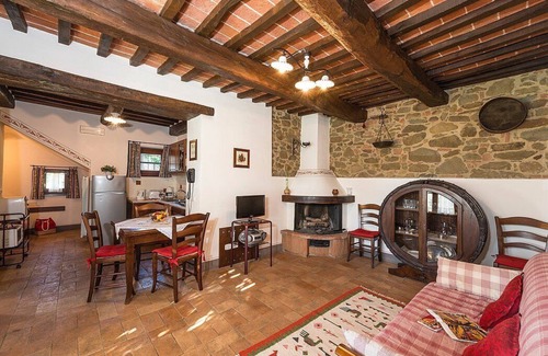 Po' Bandino House | Casa Erbetta B: Embrace Nature in a Cozy Country Retreat