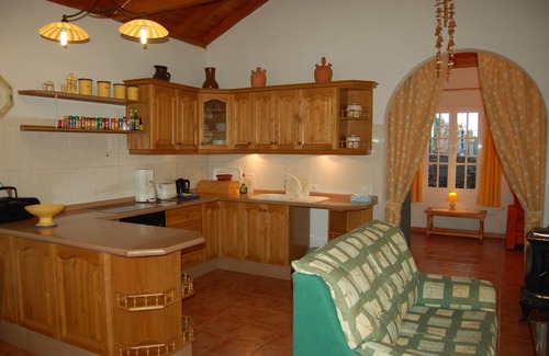 San Sebastian de la Gomera House | Casa el Andes: Tranquil Retreat with Spa and Breakfast