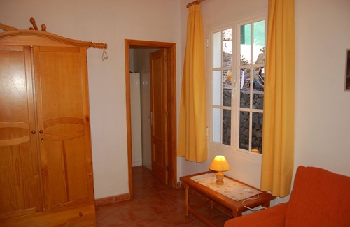 San Sebastian de la Gomera House | Casa el Andes: Tranquil Retreat with Spa and Breakfast