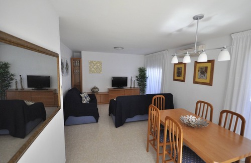 Sant Carles de la Rapita Apartment | Discover Casa del Botargo: Family-Friendly with Pool
