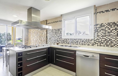 Canovelles Villa | Family Retreat with Pool and Spa - Perfect for Everyone