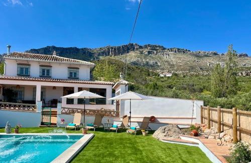 Villanueva de la Concepcion House | Discover Casa Rubito el Olmo: 4-Star Oceanfront Escape