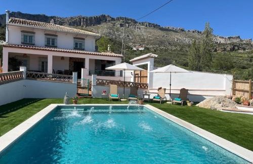 Villanueva de la Concepcion House | Discover Casa Rubito el Olmo: 4-Star Oceanfront Escape