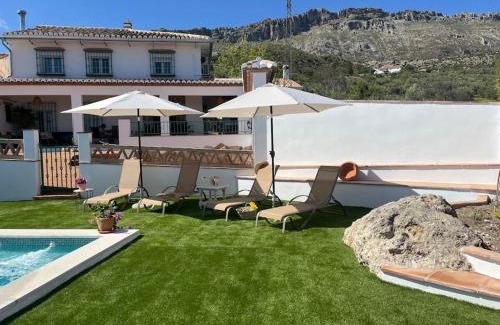Villanueva de la Concepcion House | Discover Casa Rubito el Olmo: 4-Star Oceanfront Escape