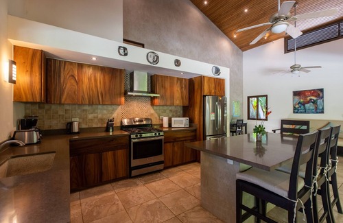 Garza House | Idyllic Home with Private Pool Near Guiones Beach
