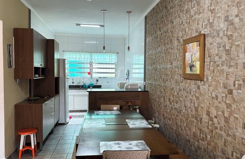 Praia das Palmeiras House | Casa espaçosa c/churrasqueira, Wifi, pet friendly